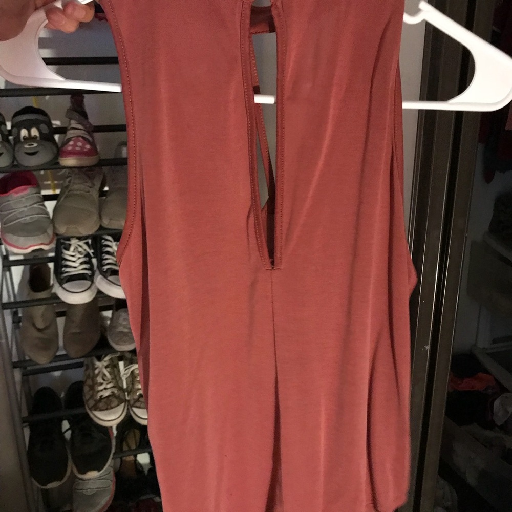 Tank - Picture 3 of 4